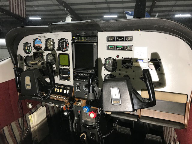 Cessna 182 Panel